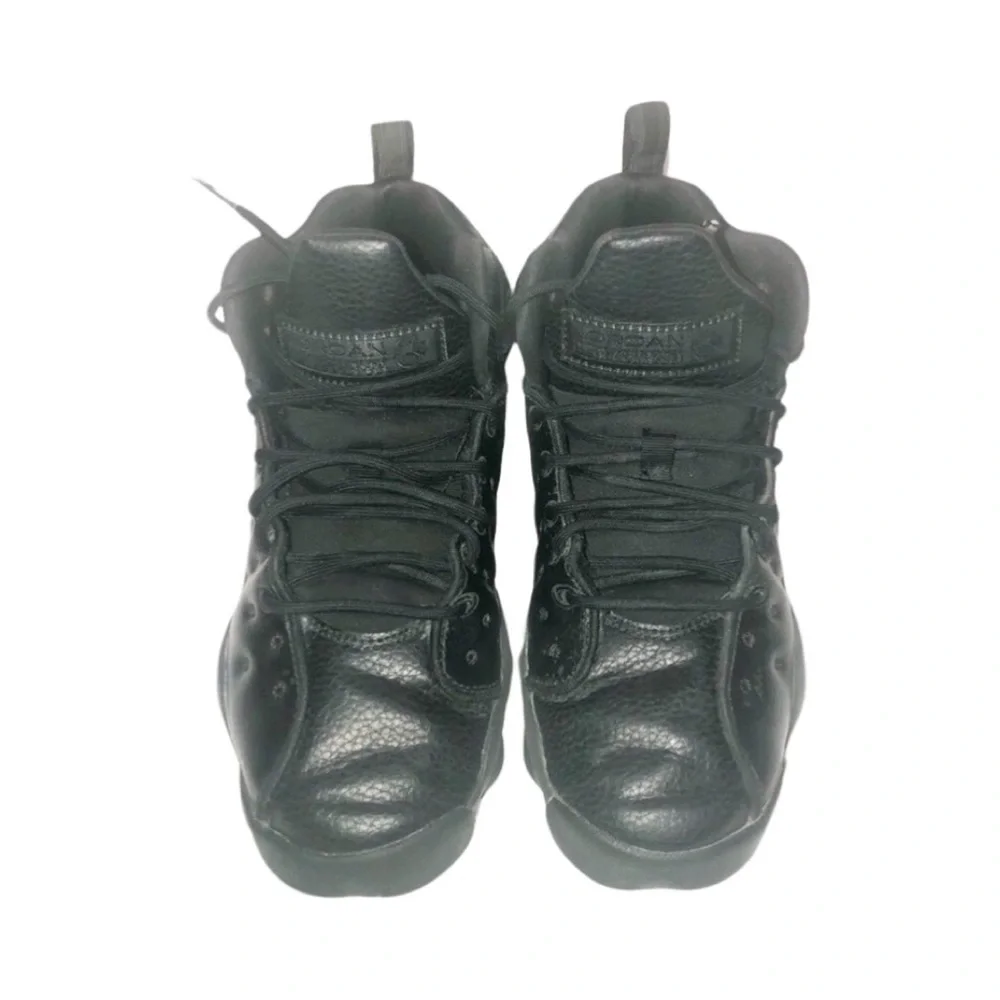 Jordan’s Youth (Gs) team 2 Jump man all black. Sz 5/ model 820273-002